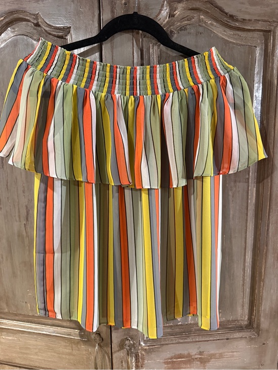 CAbi Tops - CAbi Carnival Top - EUC